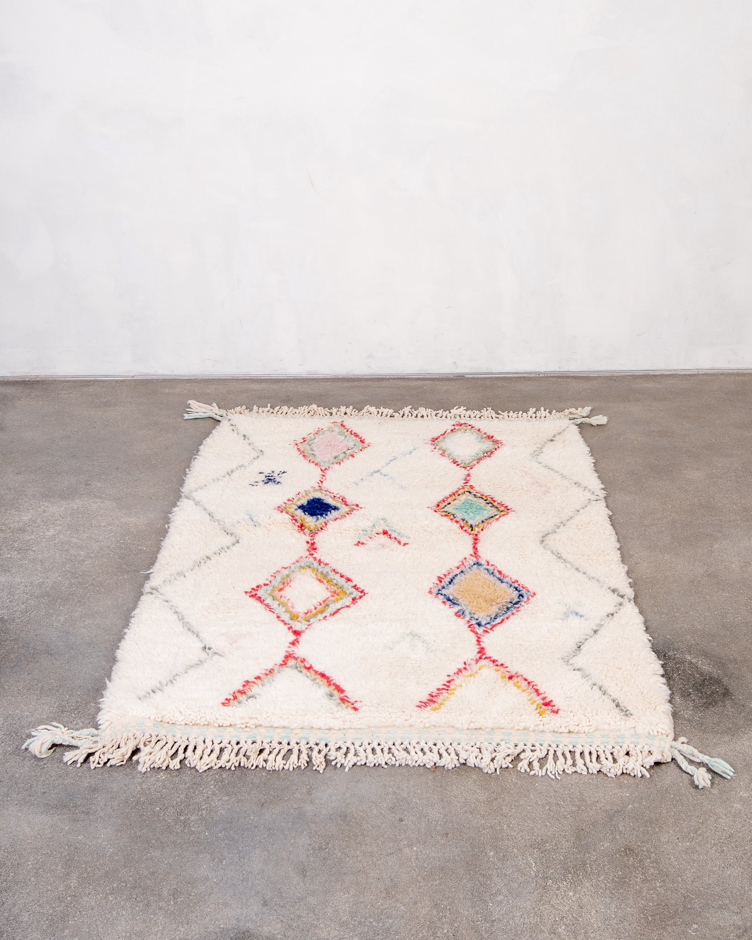 Modern designer handcrafted Berber rug from morocco Beniourain with beautiful colors and patterns